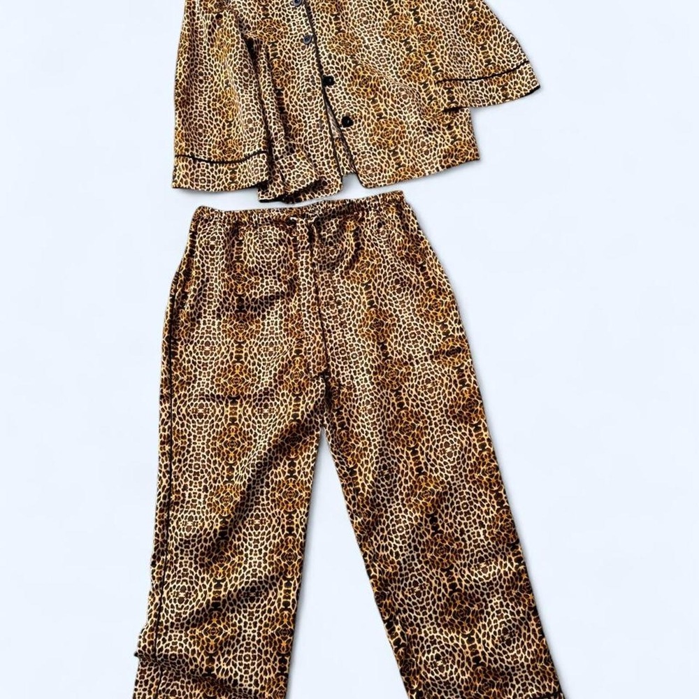 oscar de la renta cheetah sleep set